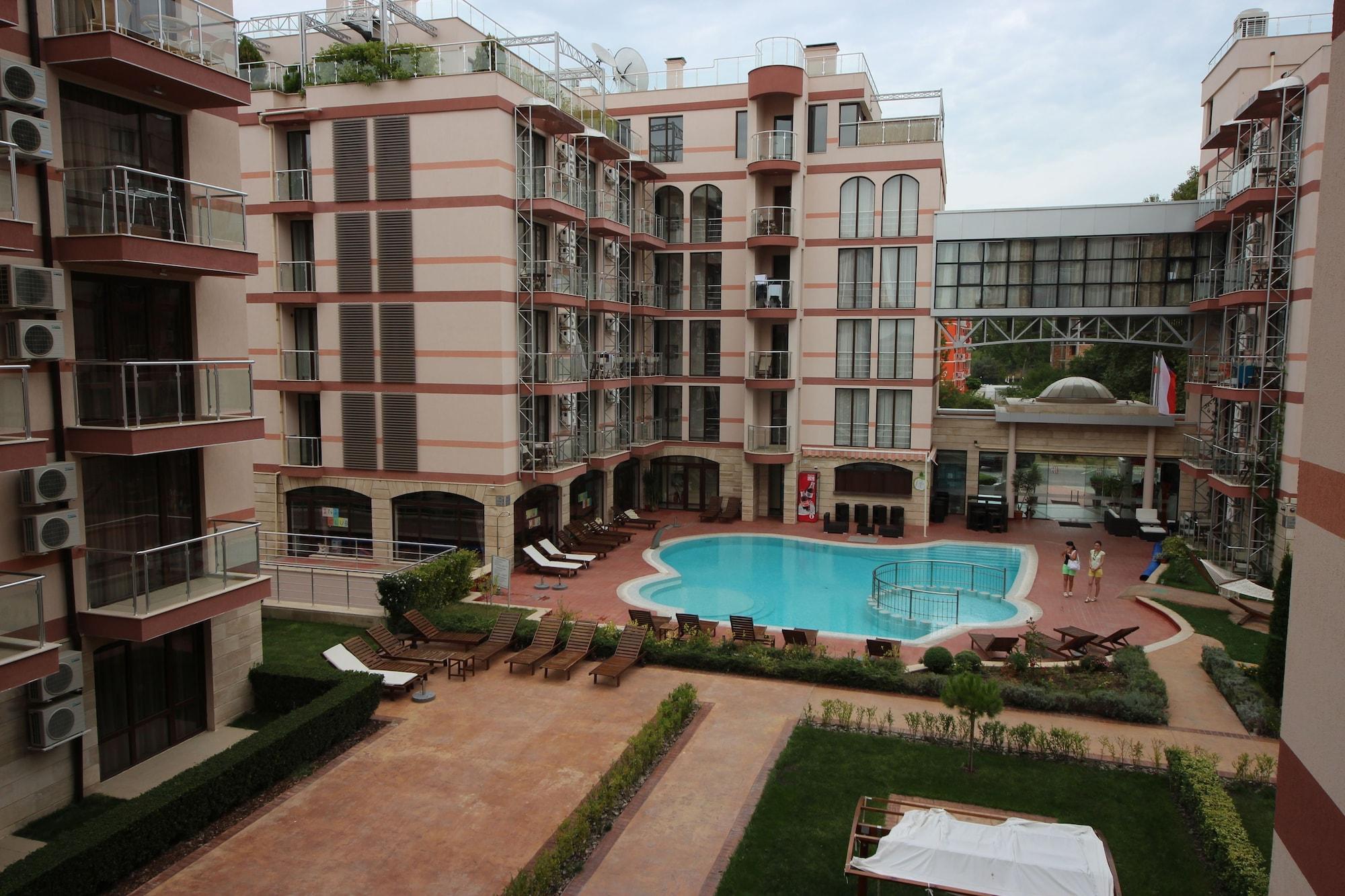 Menada Tarsis Apartments Sunny Beach Exterior foto