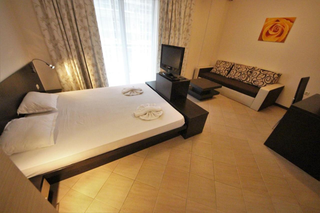 Menada Tarsis Apartments Sunny Beach Habitación foto