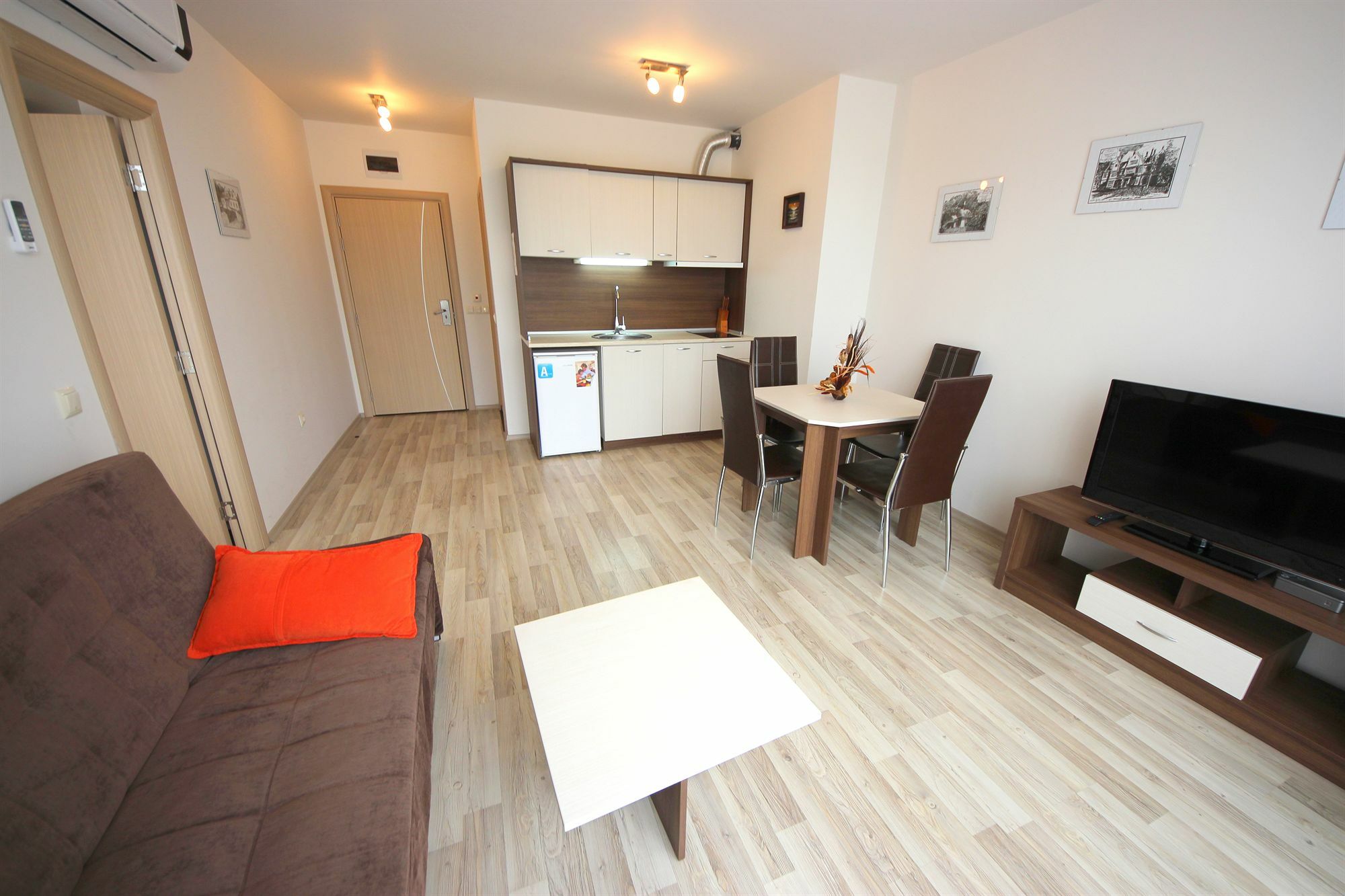 Menada Tarsis Apartments Sunny Beach Exterior foto